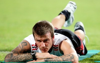 冠军体育播报-欧冠小组第一出线