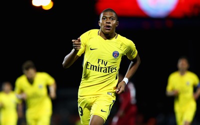 冠军体育评论-罗德里戈更衣室播放胜利歌曲